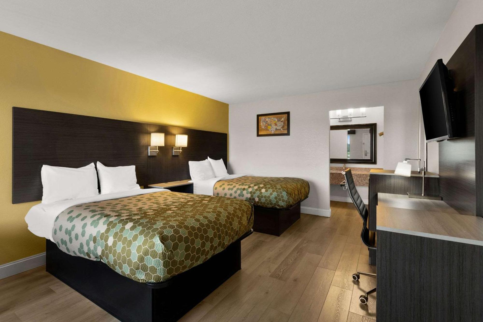 Econo Lodge White Pine Morristown I-81 & I-40 Split Екстер'єр фото