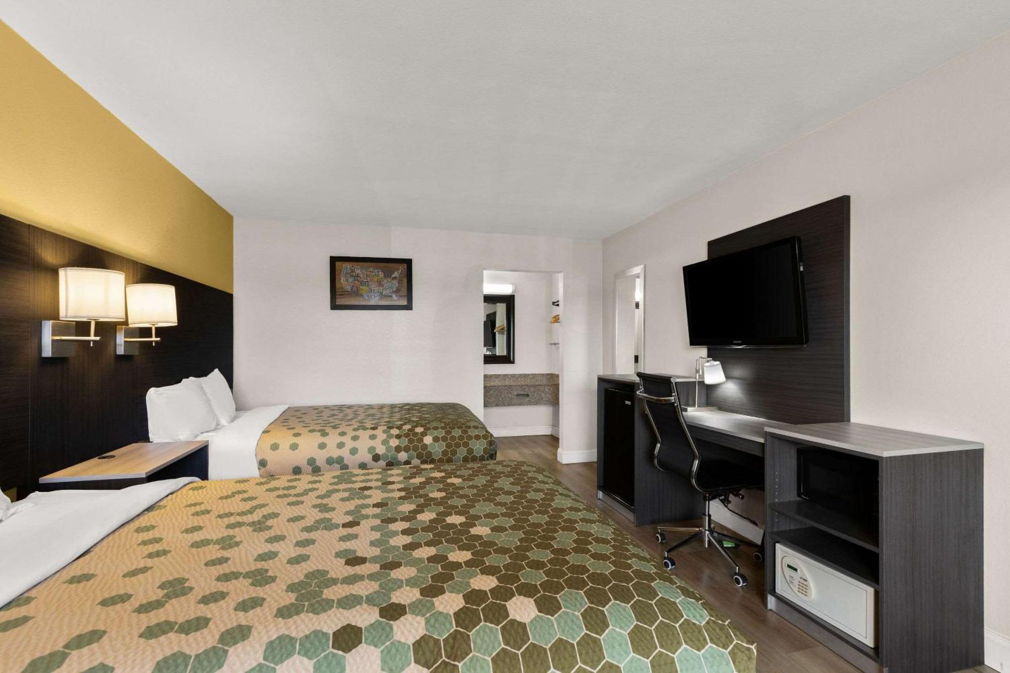 Econo Lodge White Pine Morristown I-81 & I-40 Split Екстер'єр фото