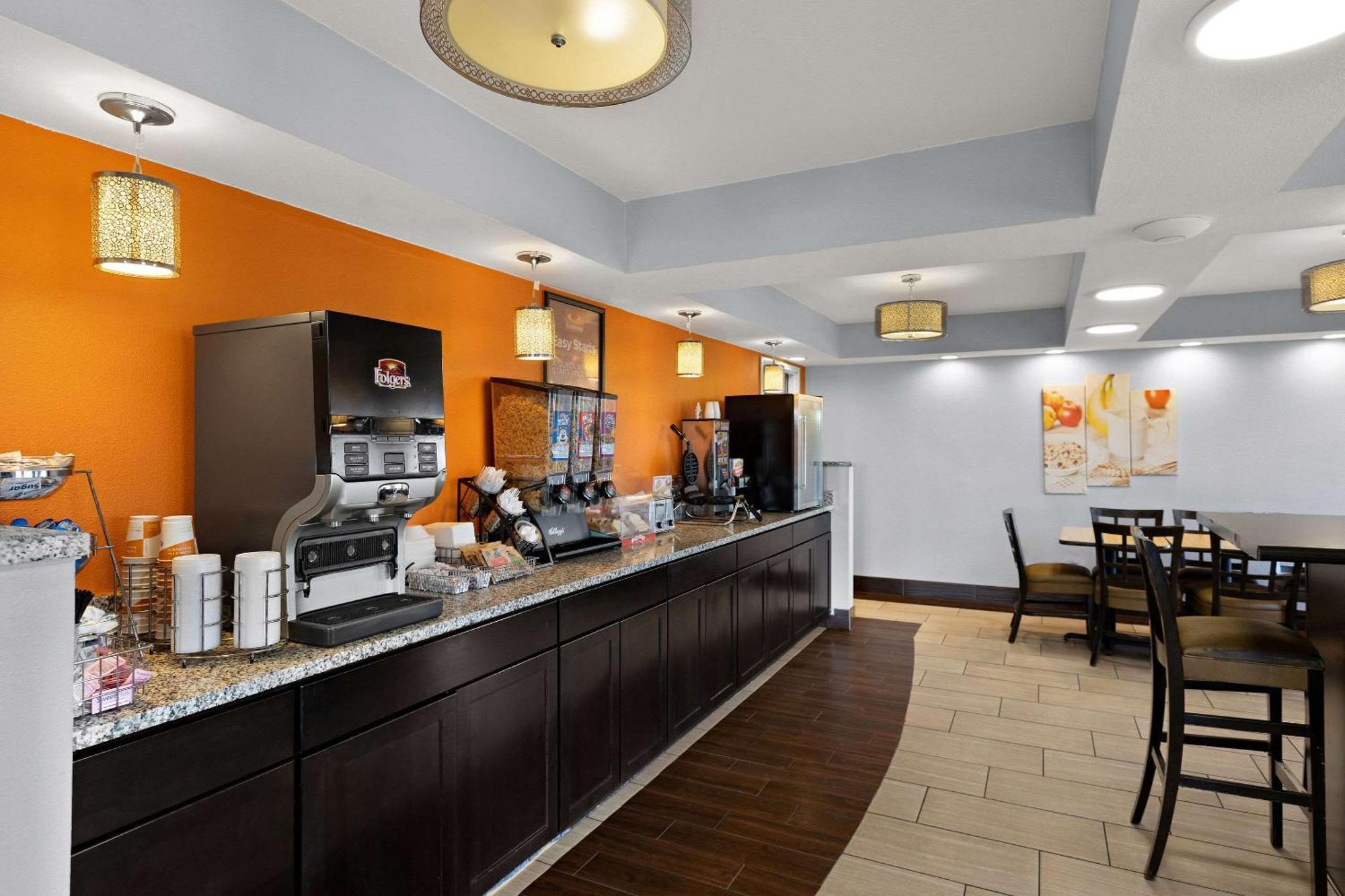 Econo Lodge White Pine Morristown I-81 & I-40 Split Екстер'єр фото