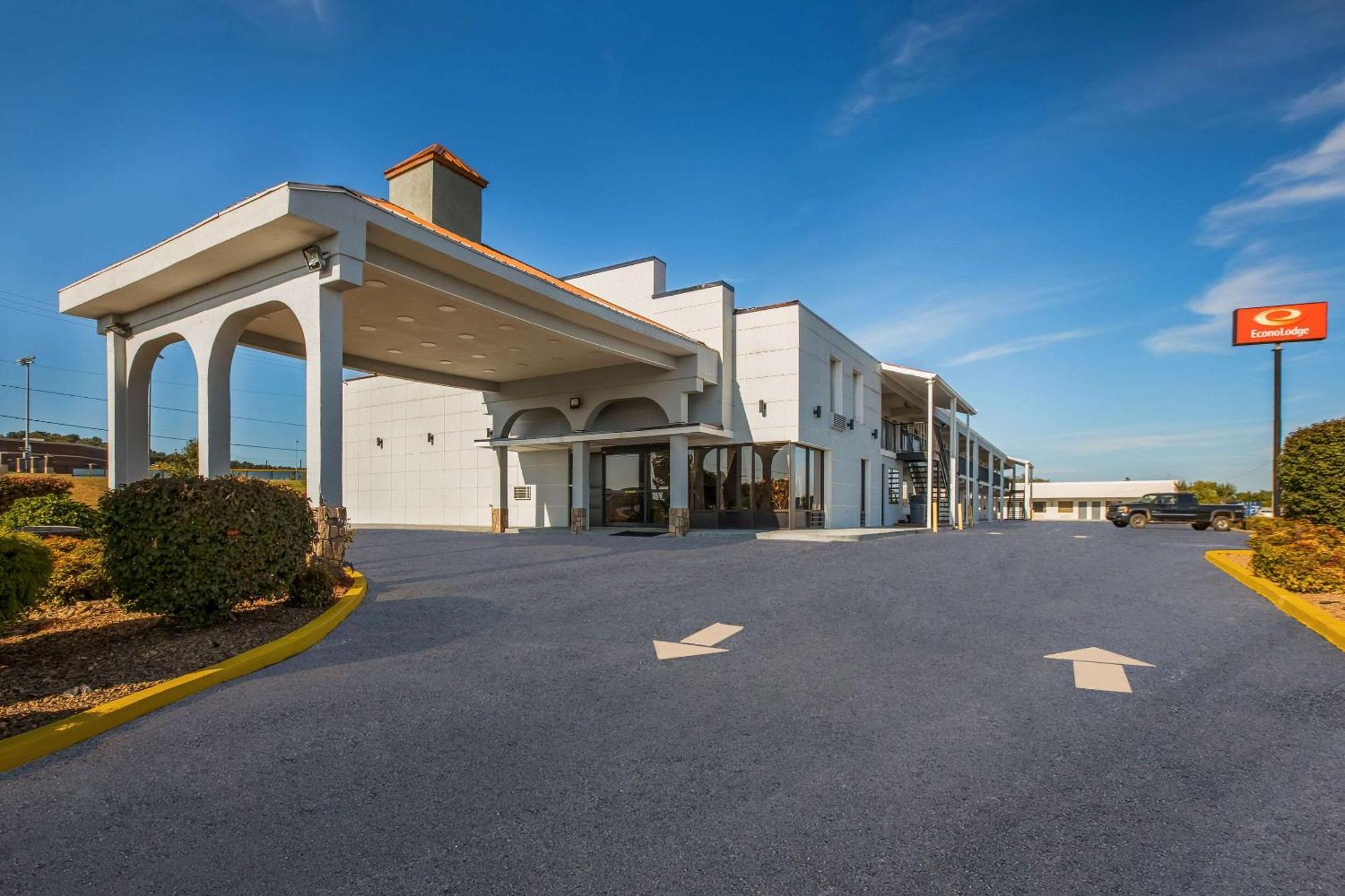 Econo Lodge White Pine Morristown I-81 & I-40 Split Екстер'єр фото