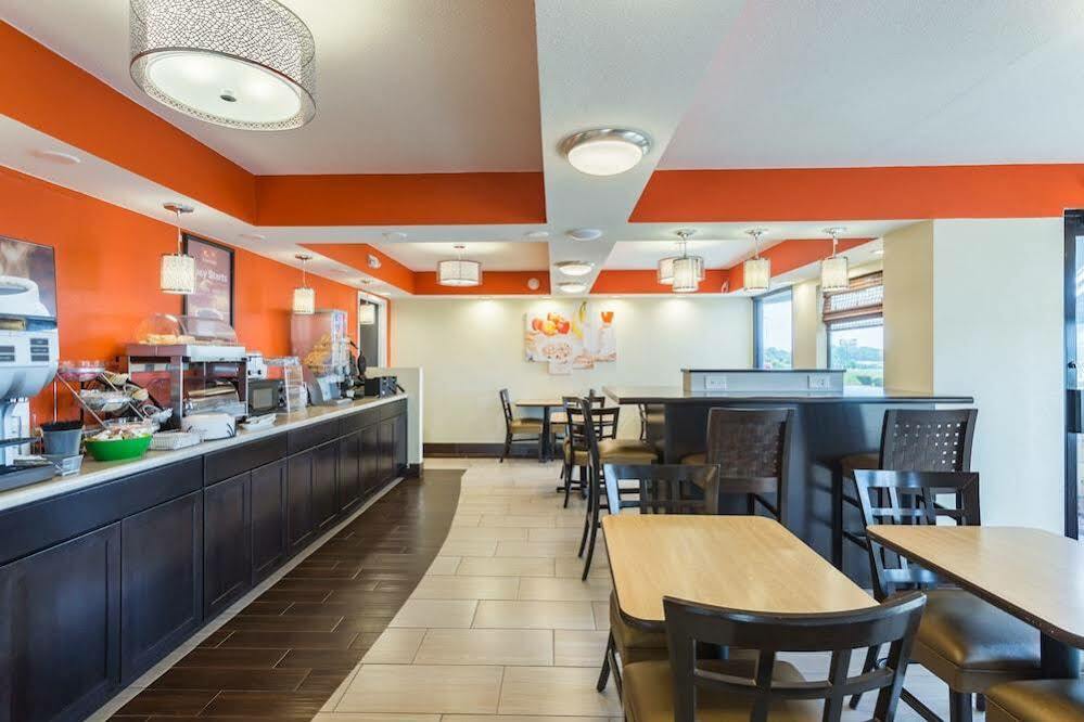 Econo Lodge White Pine Morristown I-81 & I-40 Split Екстер'єр фото